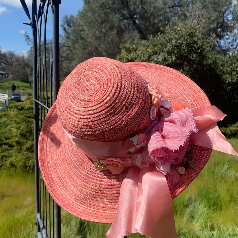Kreativekristen upcycled Pink wide brim straw Hat with Floral Accents,HP25 - Picture 4 of 8